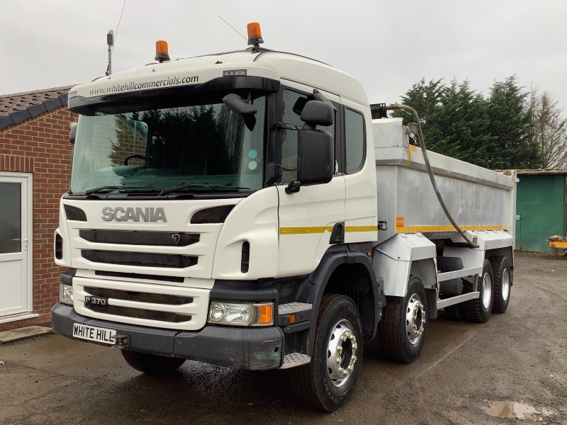 SCANIA P370 8X4 TIPPER 2015