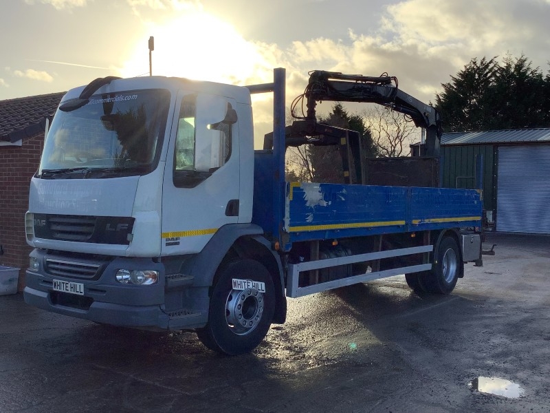 DAF LF 55.220 4X2 FLATBED WITH BRICKGRAB 2007