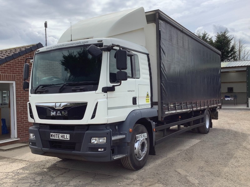 MAN TGM 18.250 4X2 CURTAINSIDER 2015